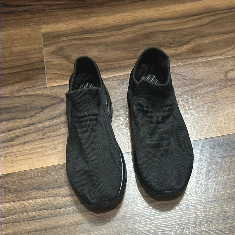 Black Slip-On Women’s Shoes (slip resistant)